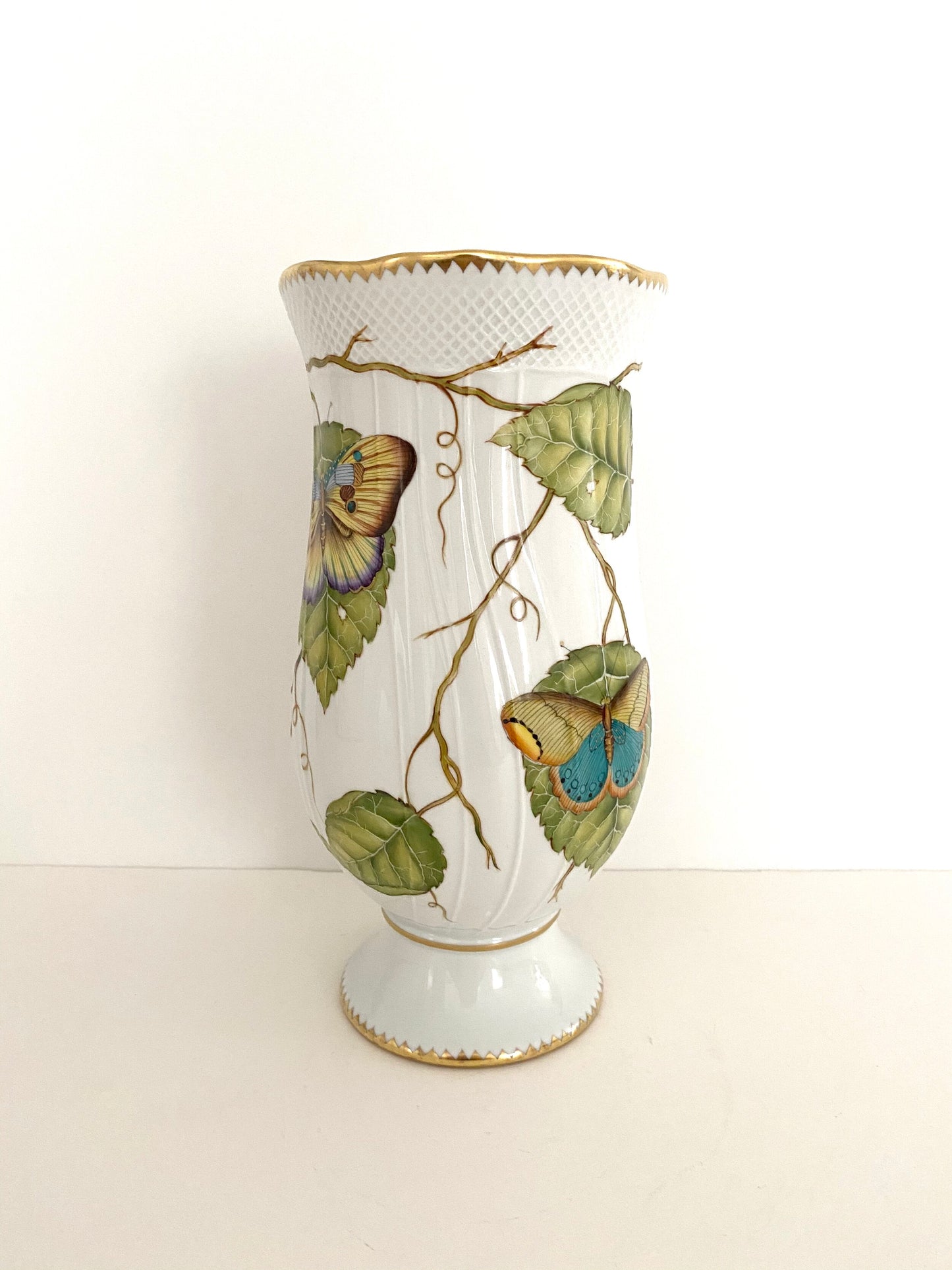 RV1 - Vase
