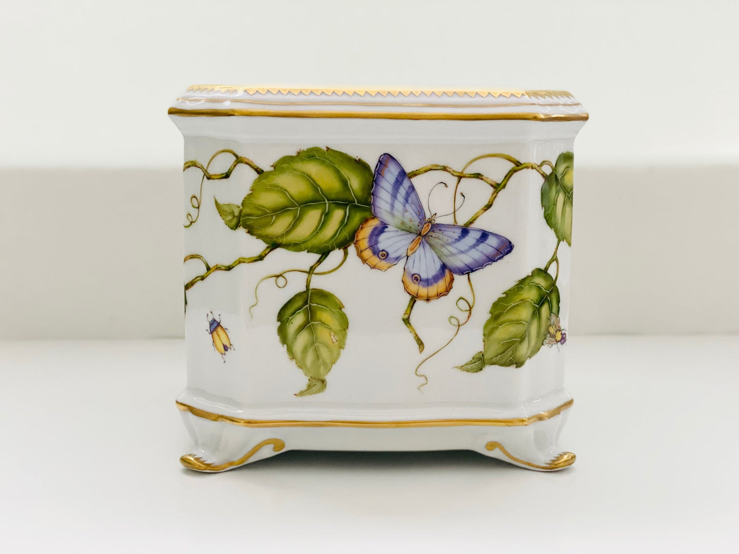 W447 - Cachepot/Planter