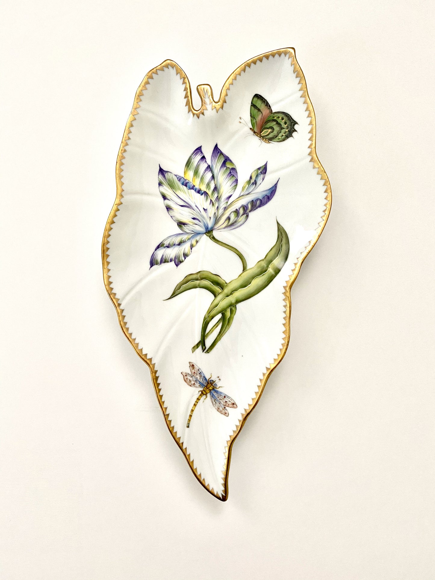 M366 - Tulip Leaf Shaped Dish