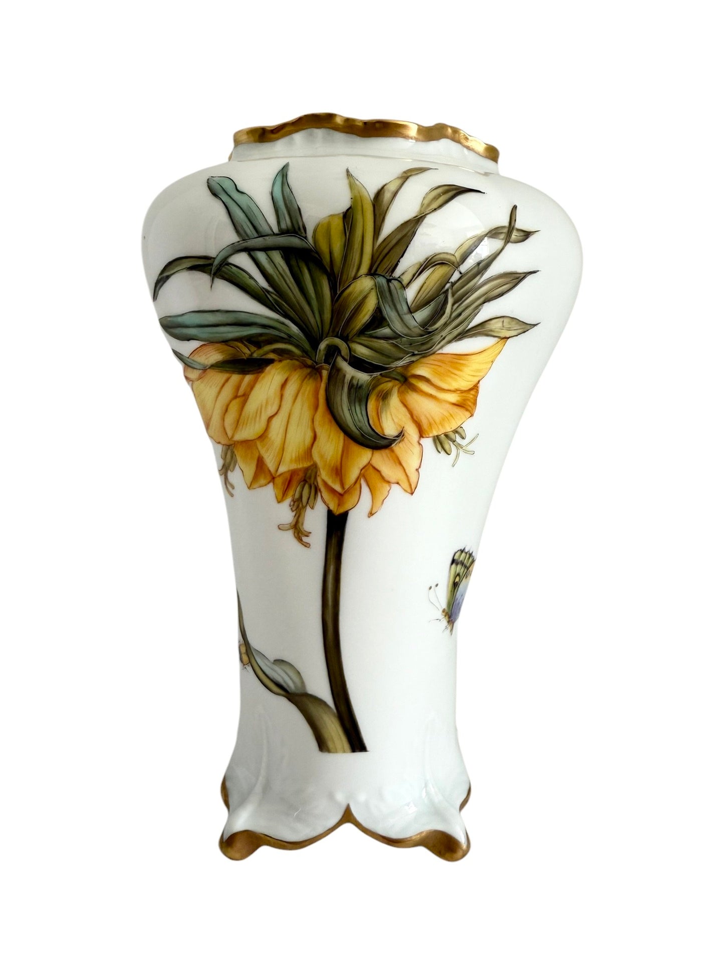 VA14 - 9 inch Antique Shaped Vase