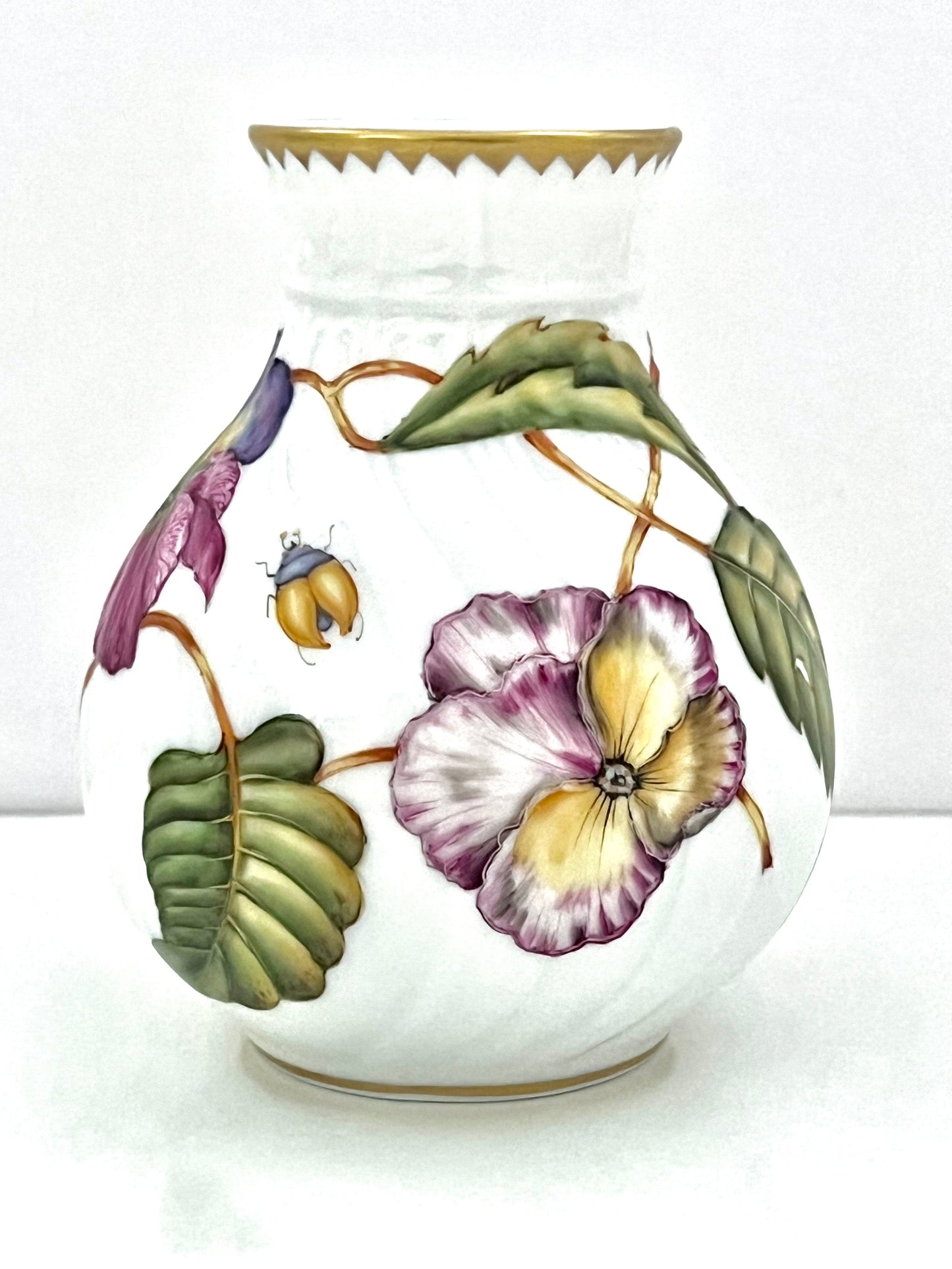 M251 - Bud Vase