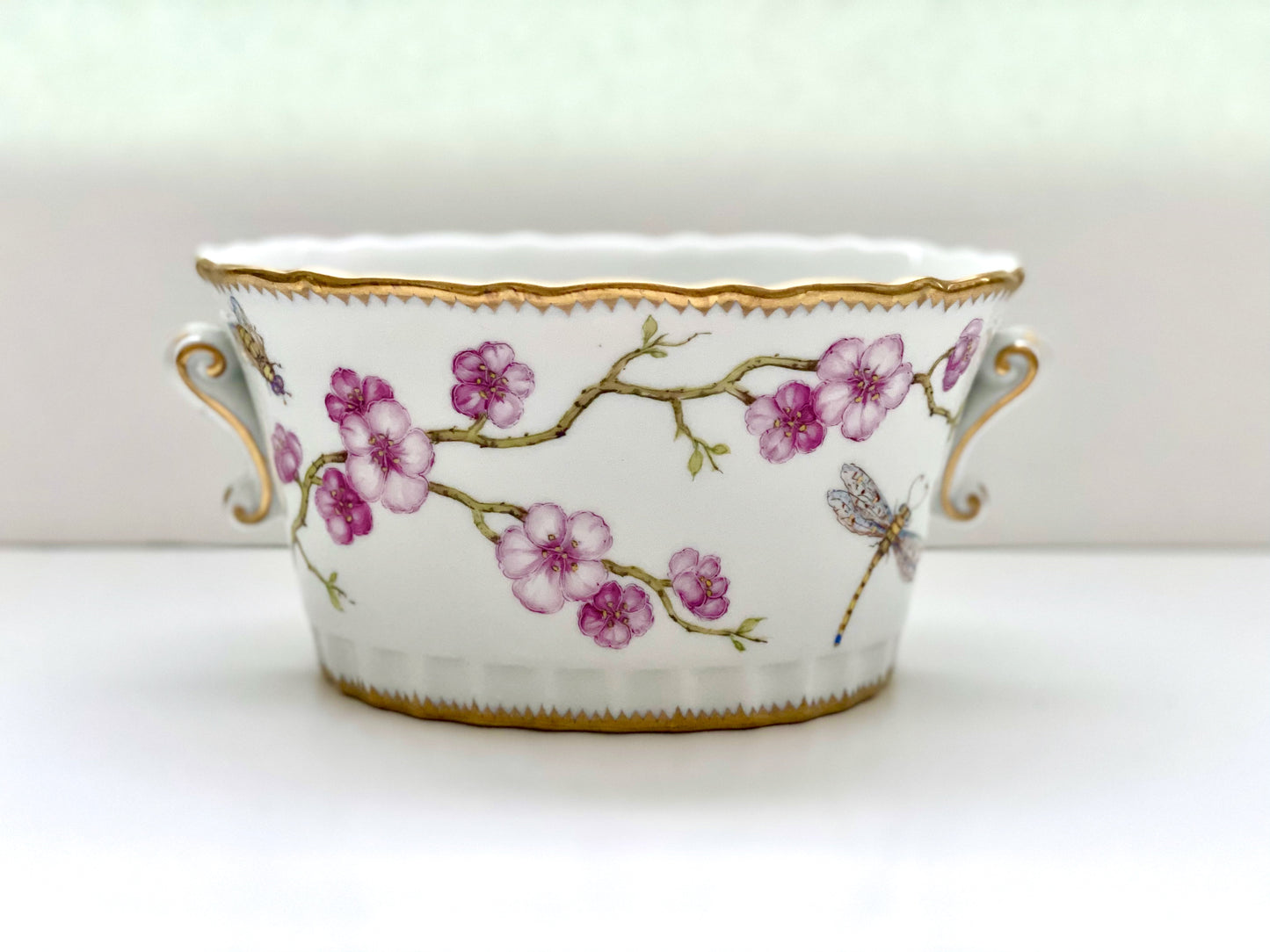 BH64 - Oval Cachepot