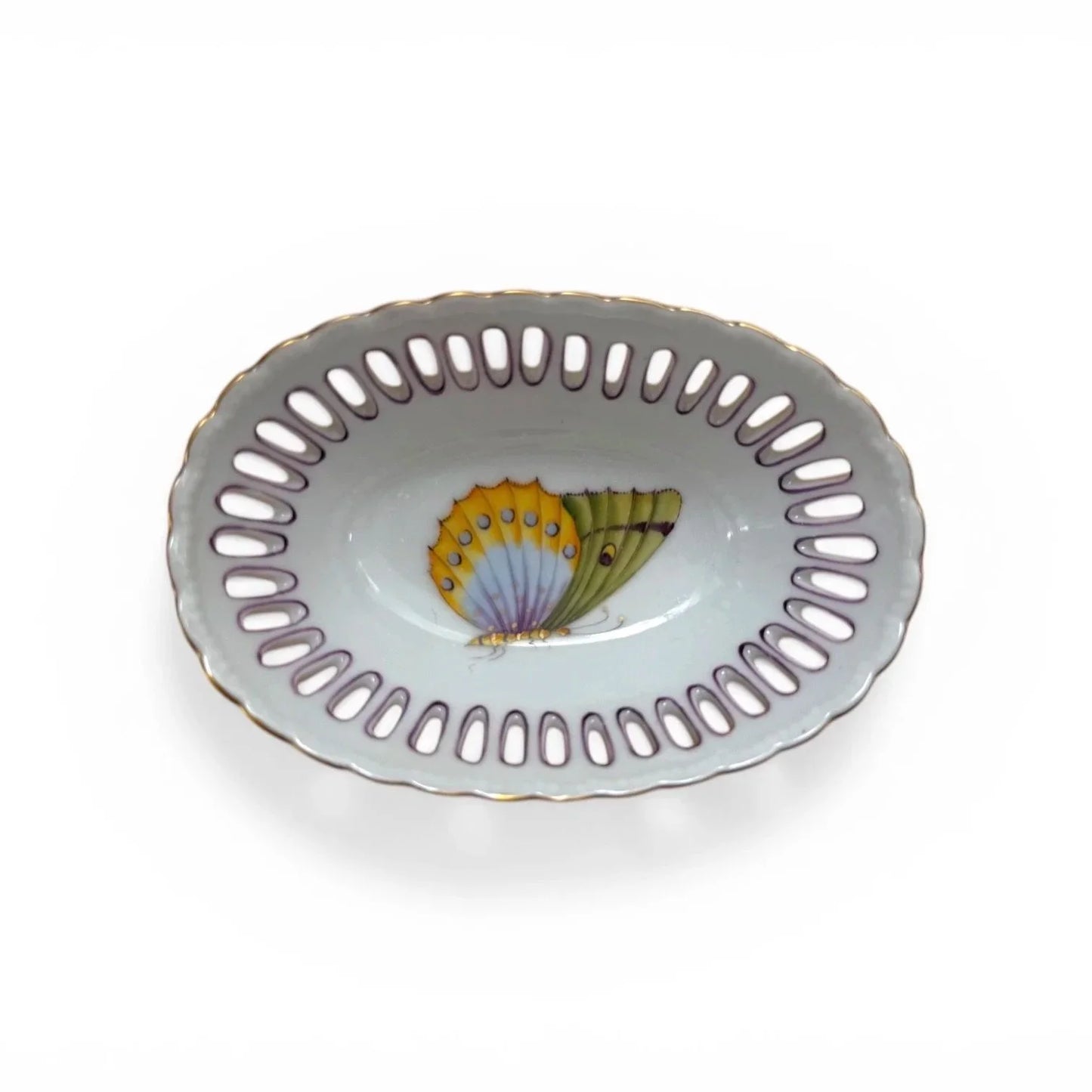 PL67 - Oval Pierced Dish