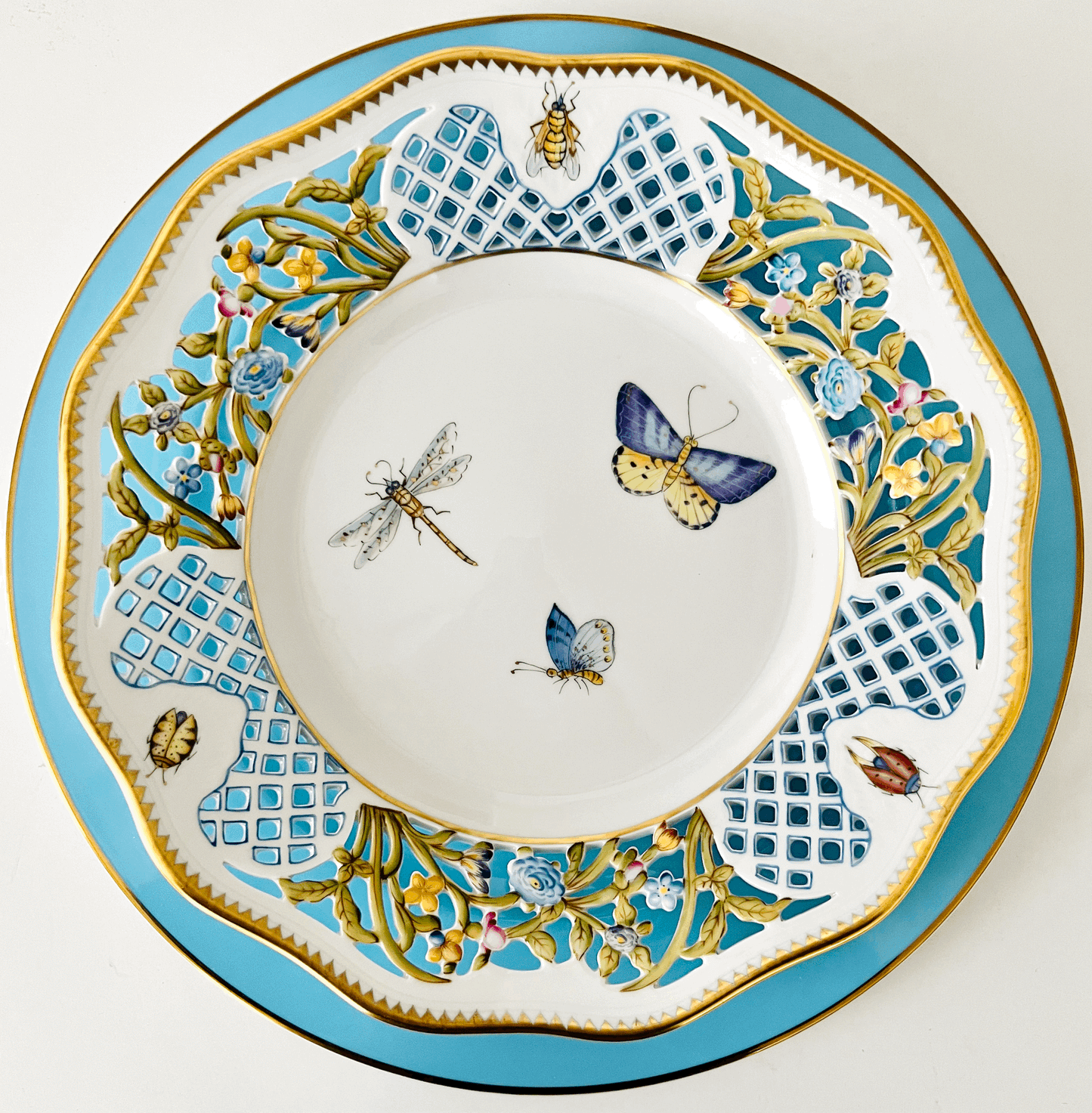SB1 - "Lace" Dinner Plate