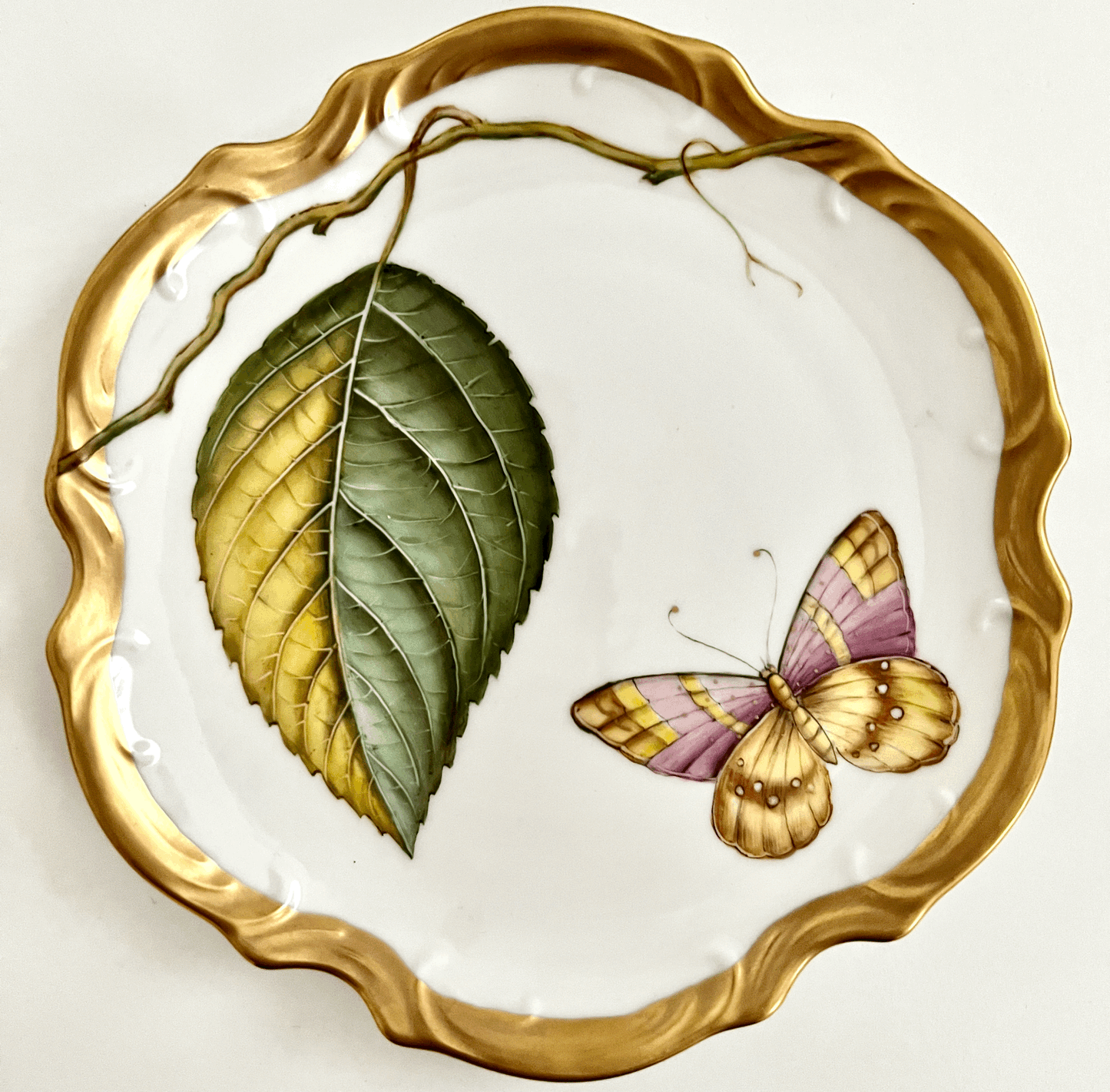 P512 - Antique Forest Leaves Bread and Butter/Appetizer Plate