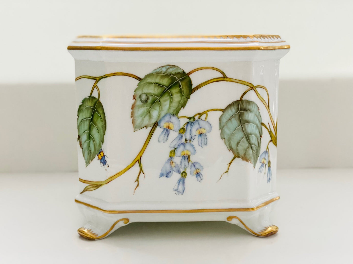 BH122 - Cachepot/Planter