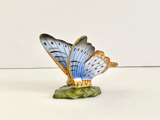 M291 - Card Holder/Decorative Standing Butterfly