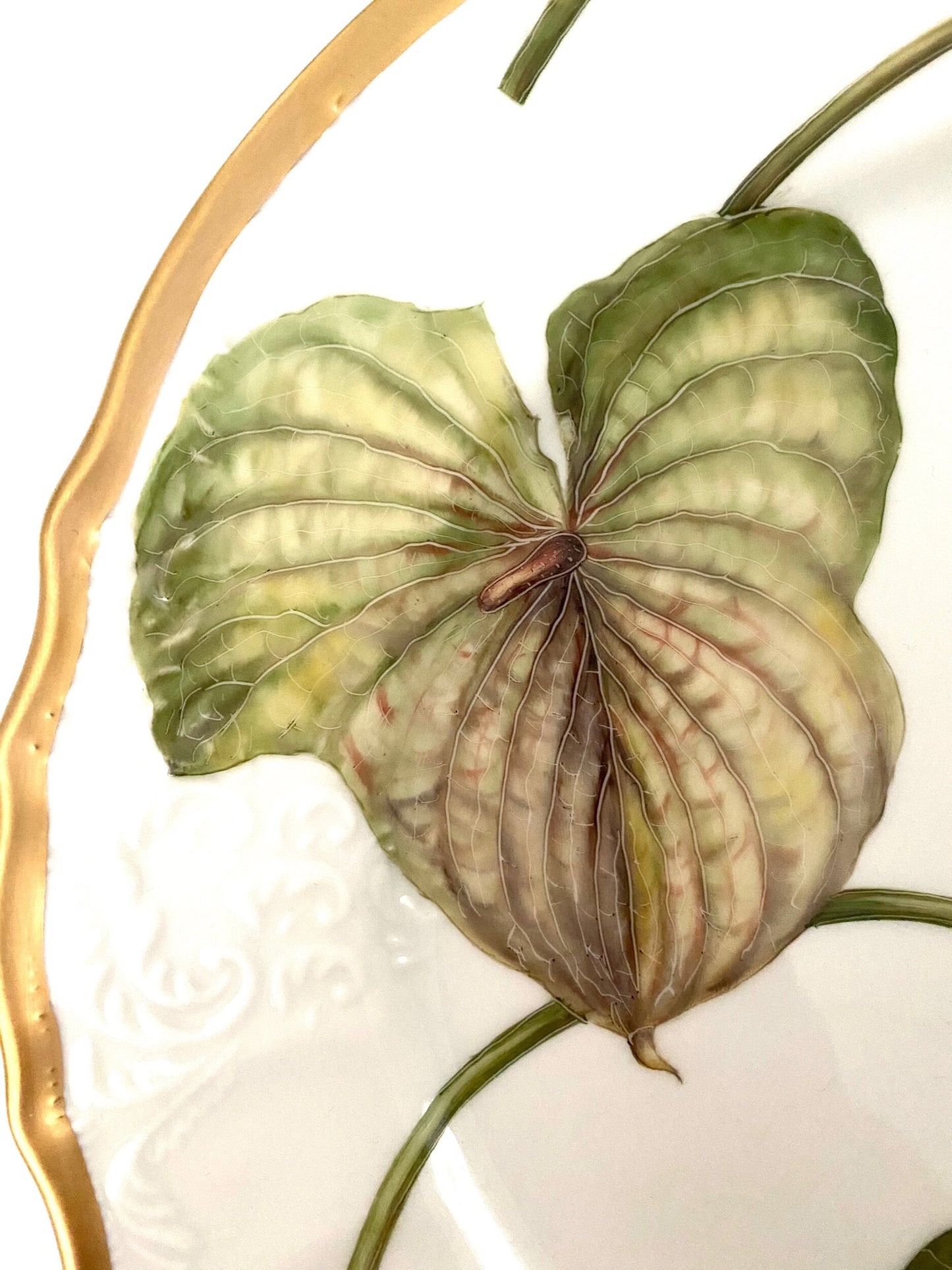 M115 - Antique Leaves Dinner Plate
