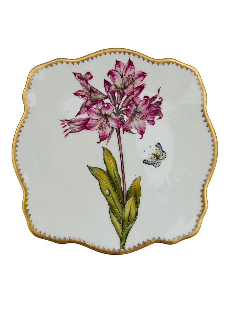 RE95 - Dessert/Bread & Butter/Appetizer Plate