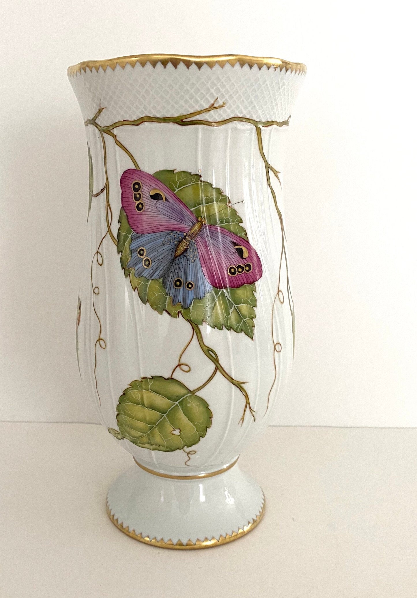 RV1 - Vase