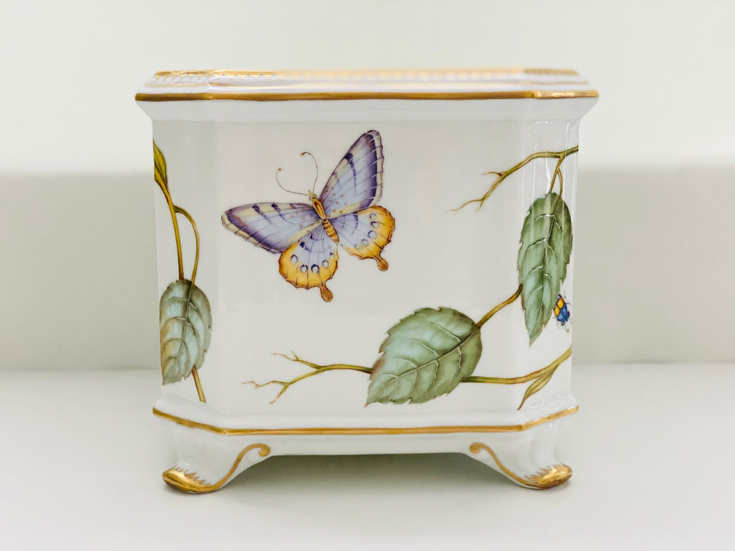 BH122 - Cachepot/Planter
