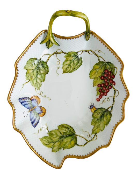 RT36 - Leaf Shaped Dish