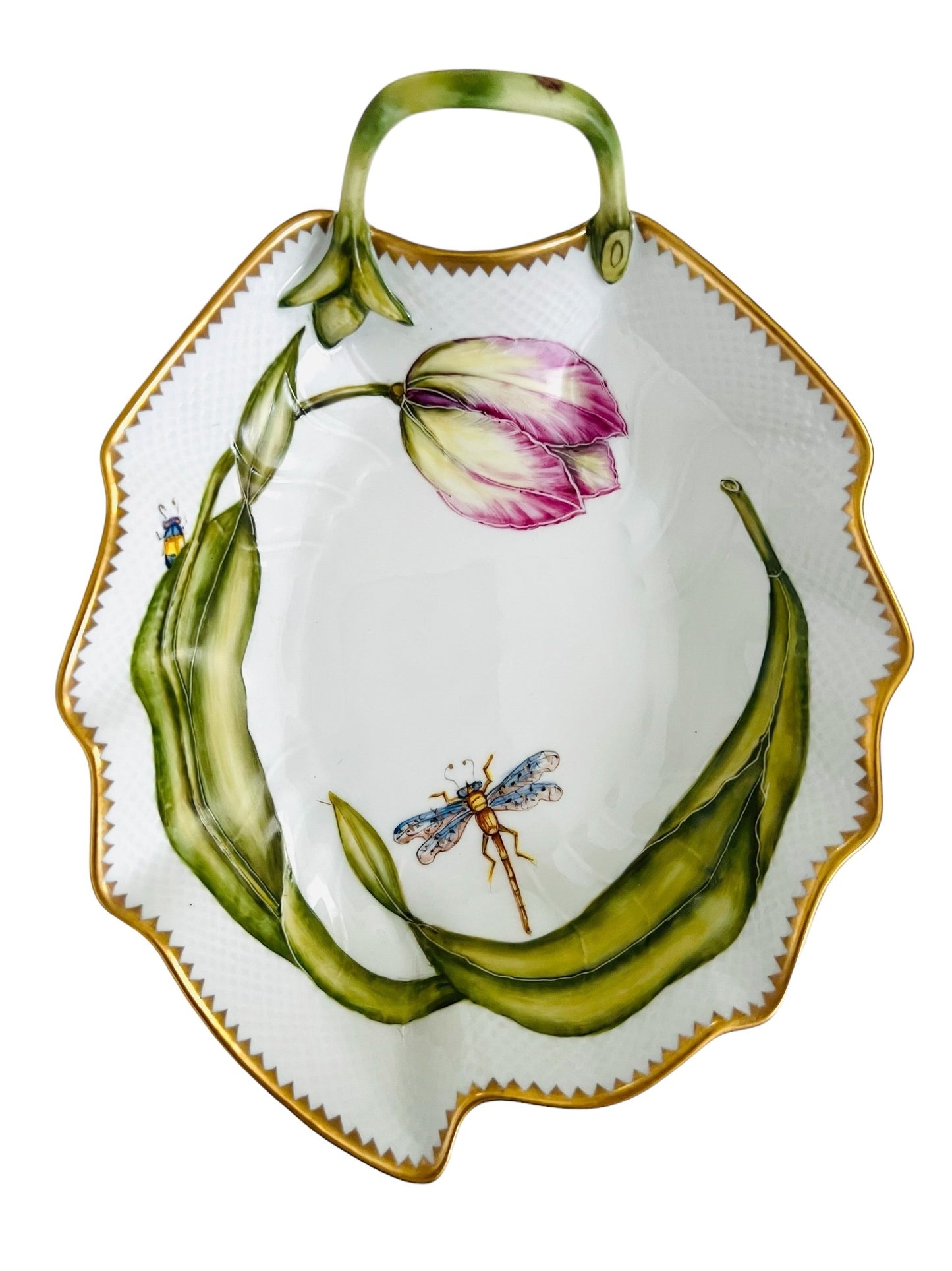 RT37 - Leaf Shaped Dish