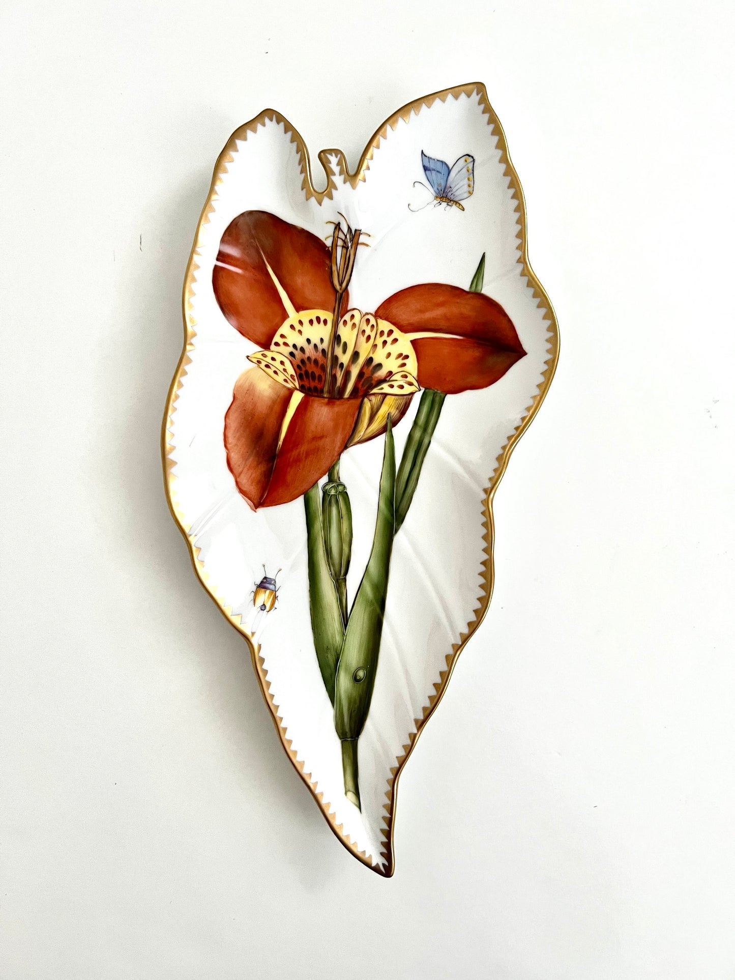 RG12 - Leaf Shaped Tray