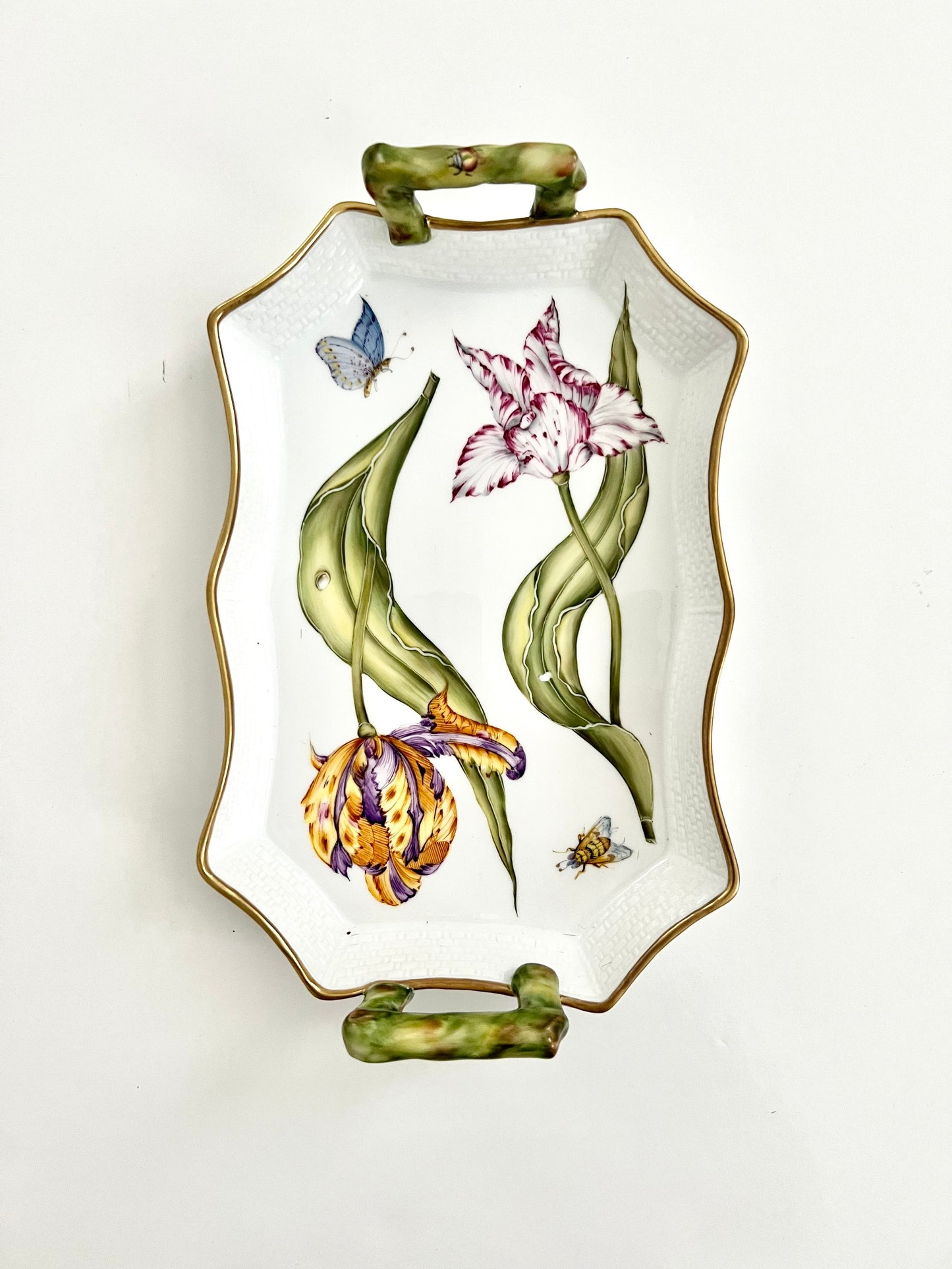 RG18 - Tulip Tray with Handles