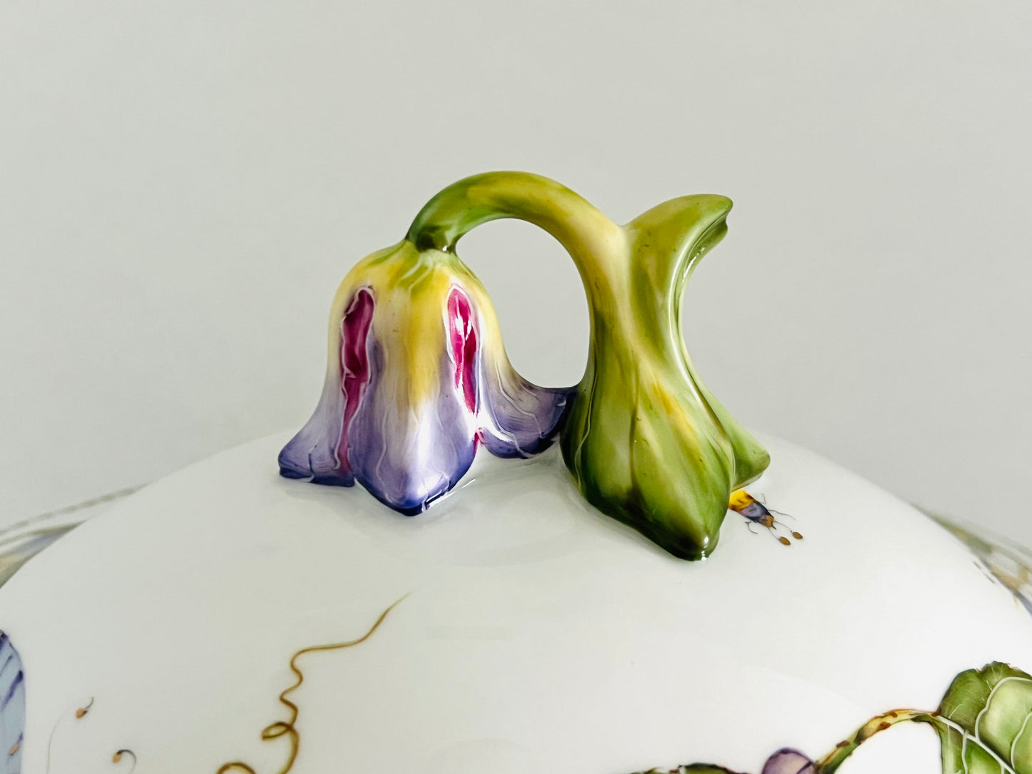 WE10 - Large Tureen