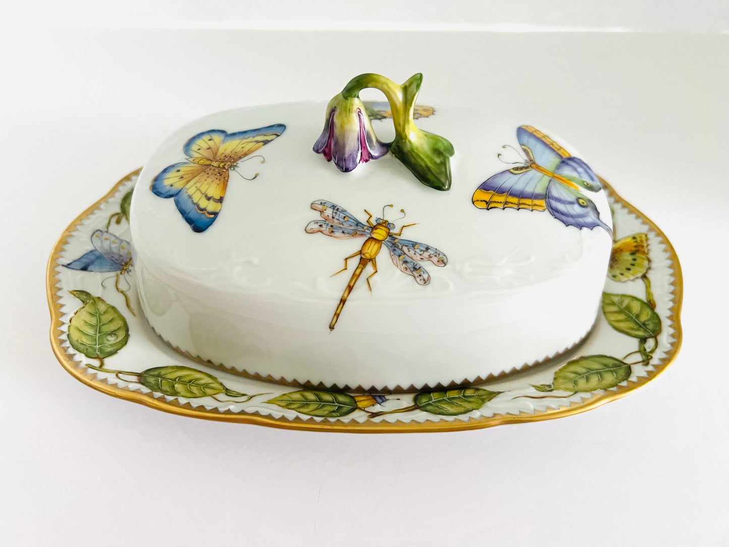 WE12 - Covered Butter Dish