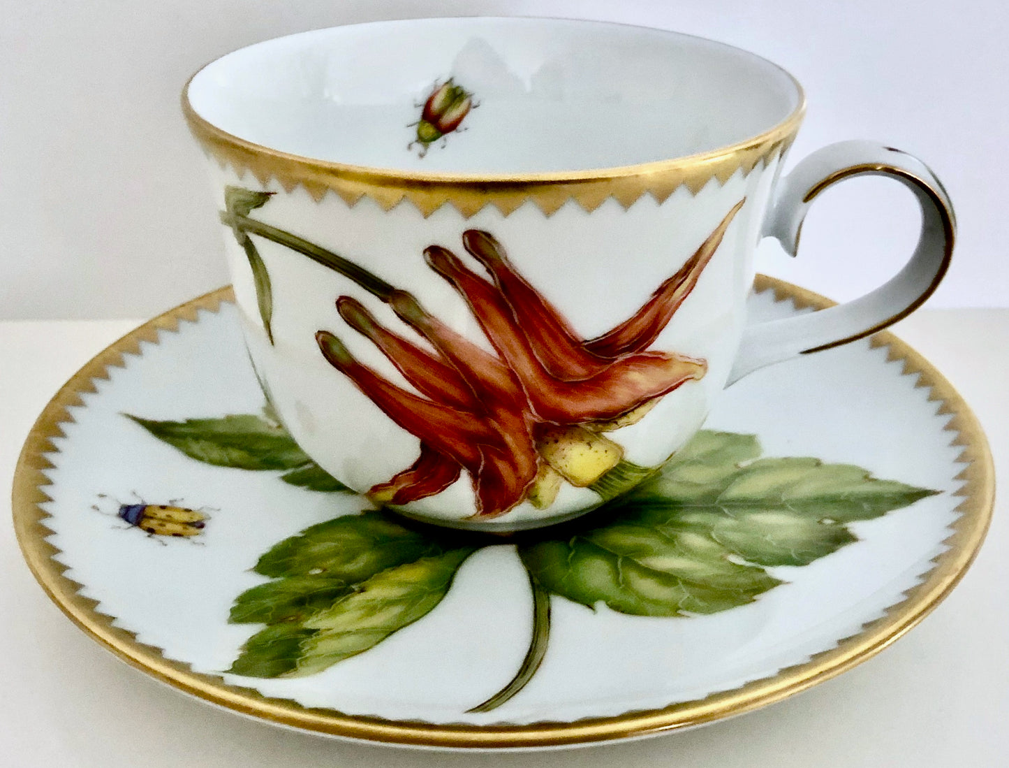 CB1 - Cup and Saucer