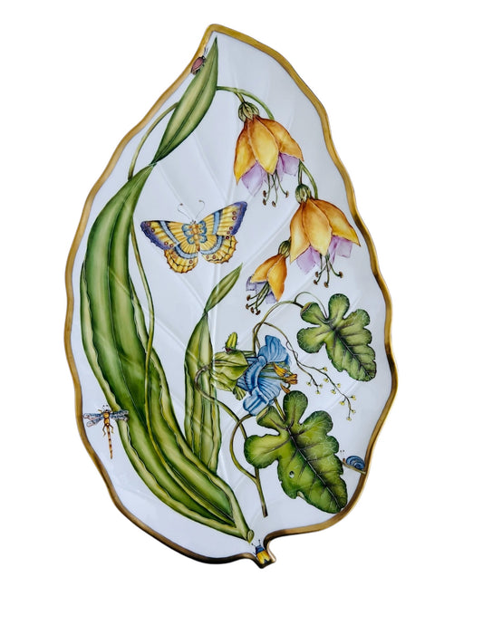 M223 - Leaf Shaped Tray/Platter