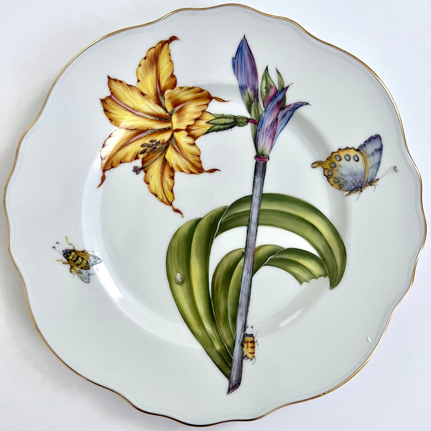 PL27 - Salad/Dessert Plate