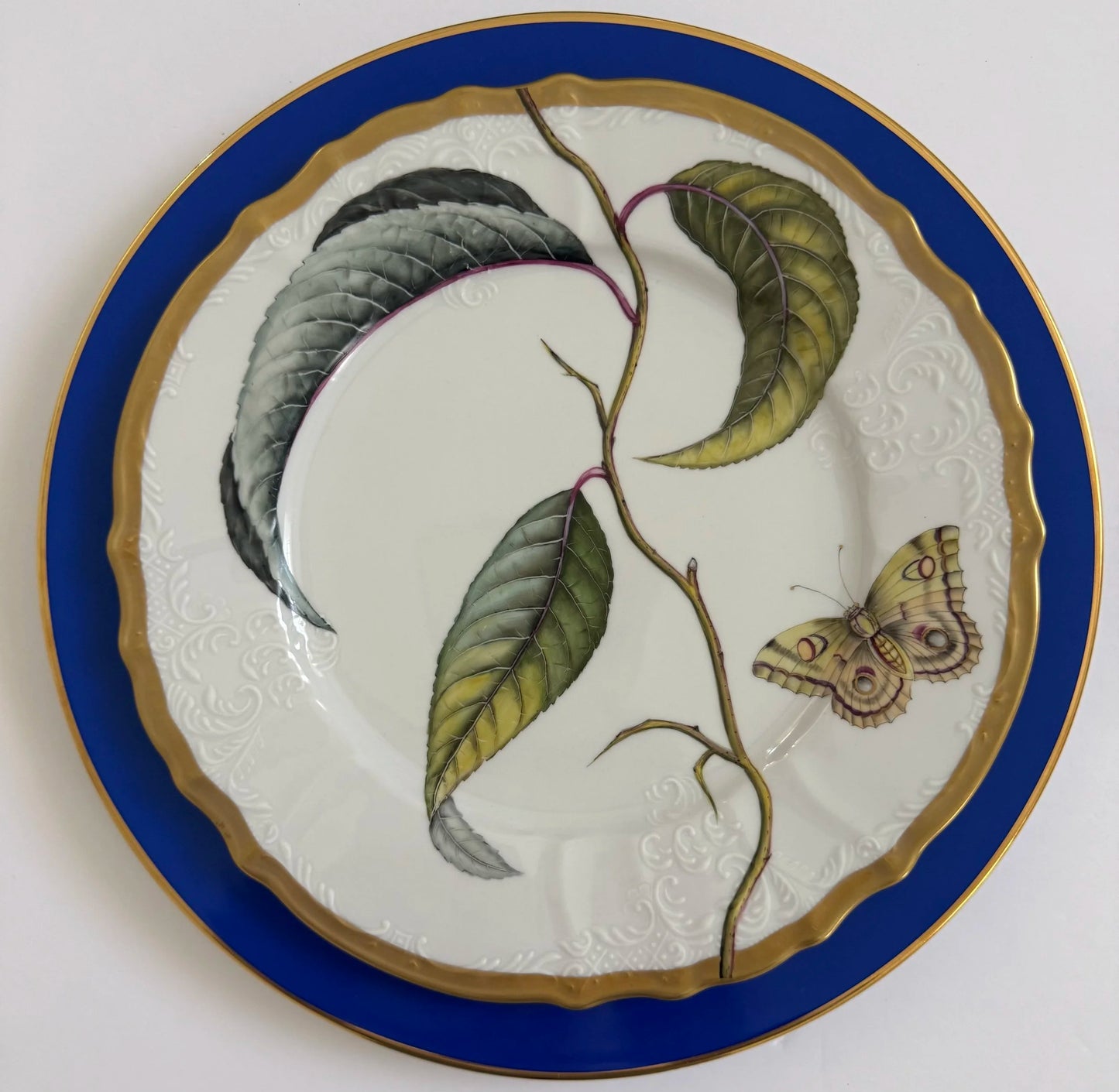 RY8 - Royal Blue Colored Charger