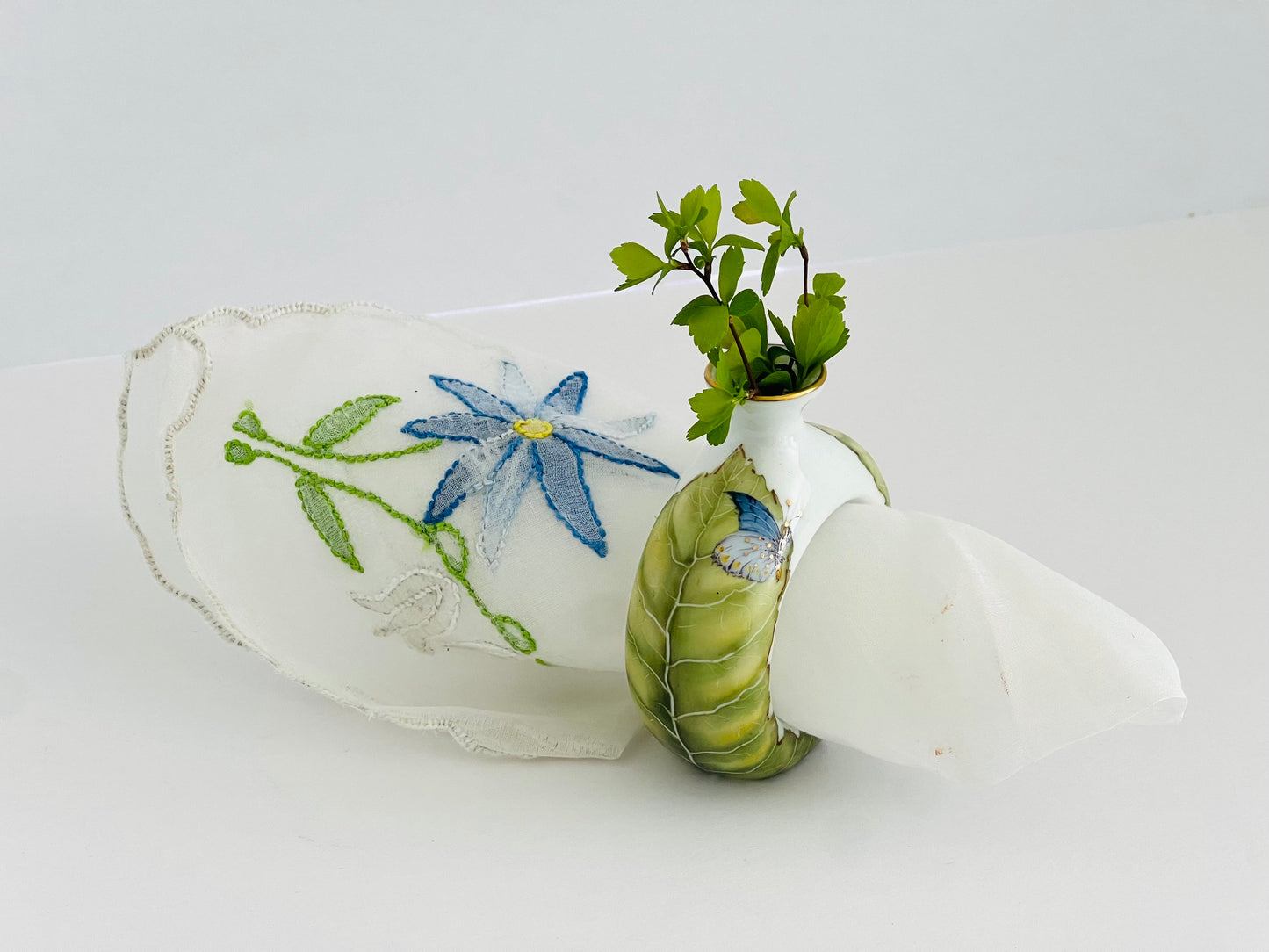 VN1 - Bud Vase/Napkin ring