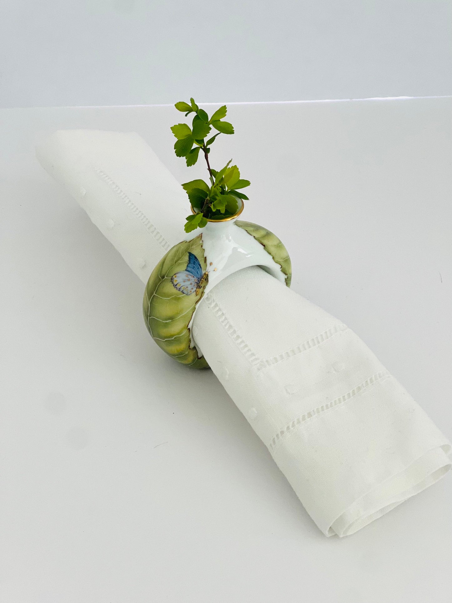 VN1 - Bud Vase/Napkin ring