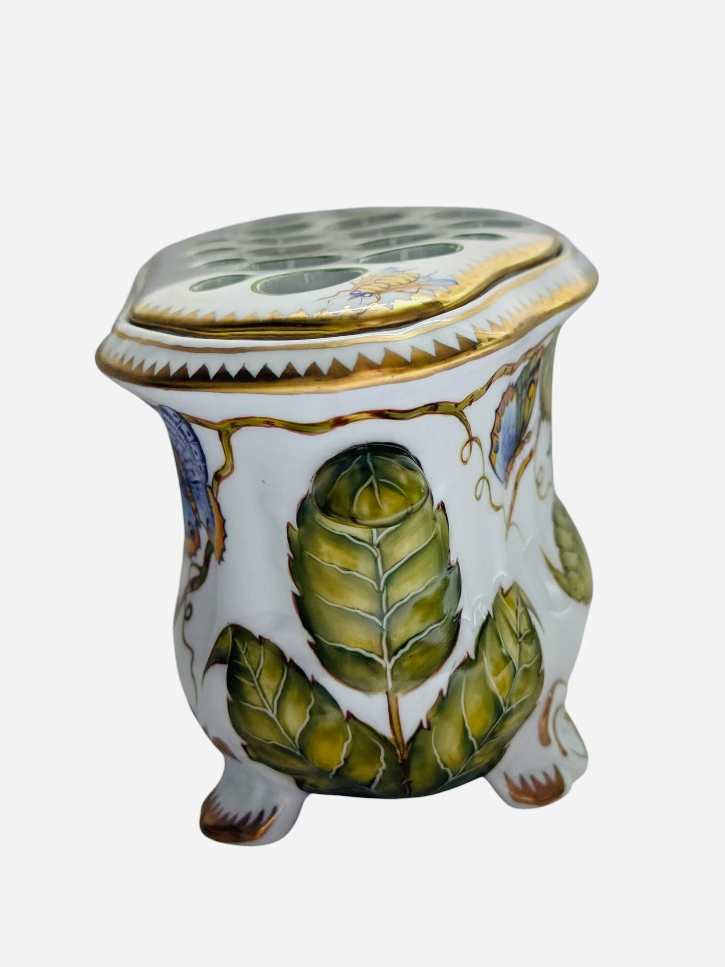 BM20 - Small Flower Arranger with Lid