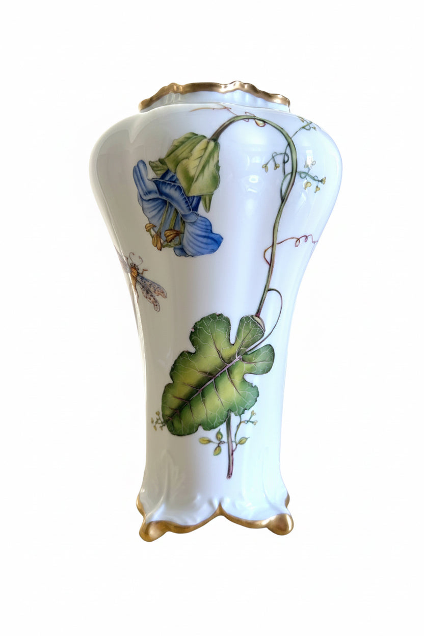 VA10 - 9 inch Antique Shaped Vase