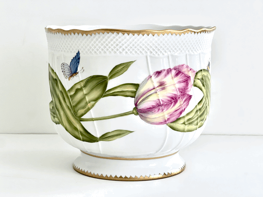 VA20 - Pink Tulip Cachepot