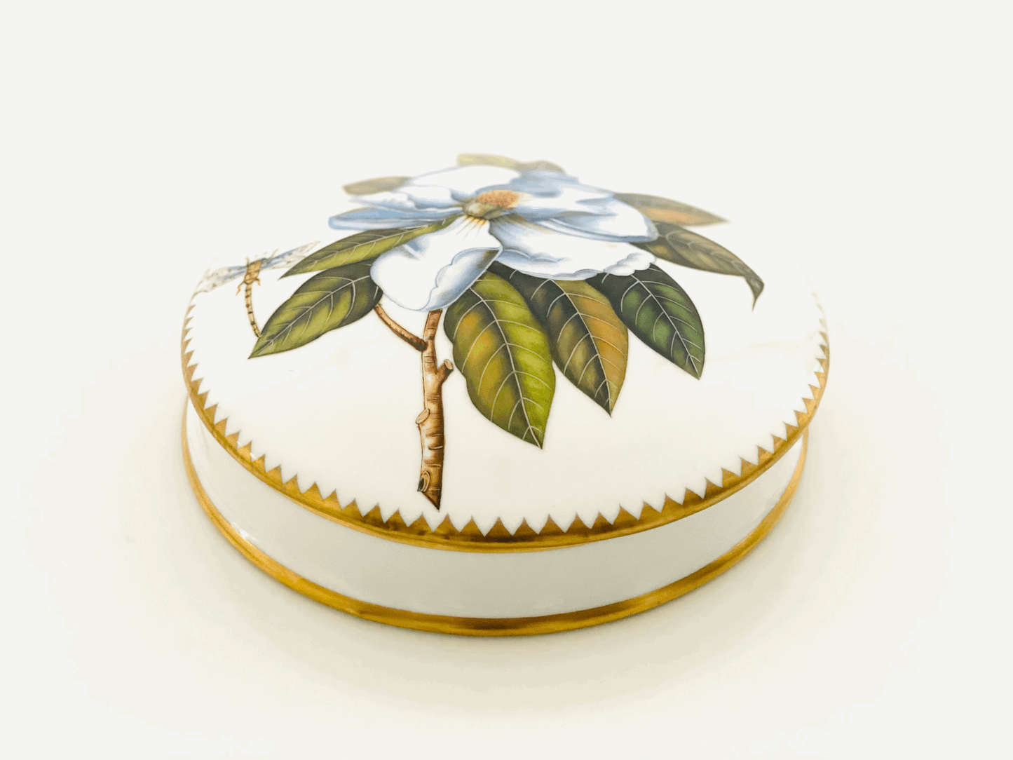MAG52 - 7 inch Round Magnolia Box