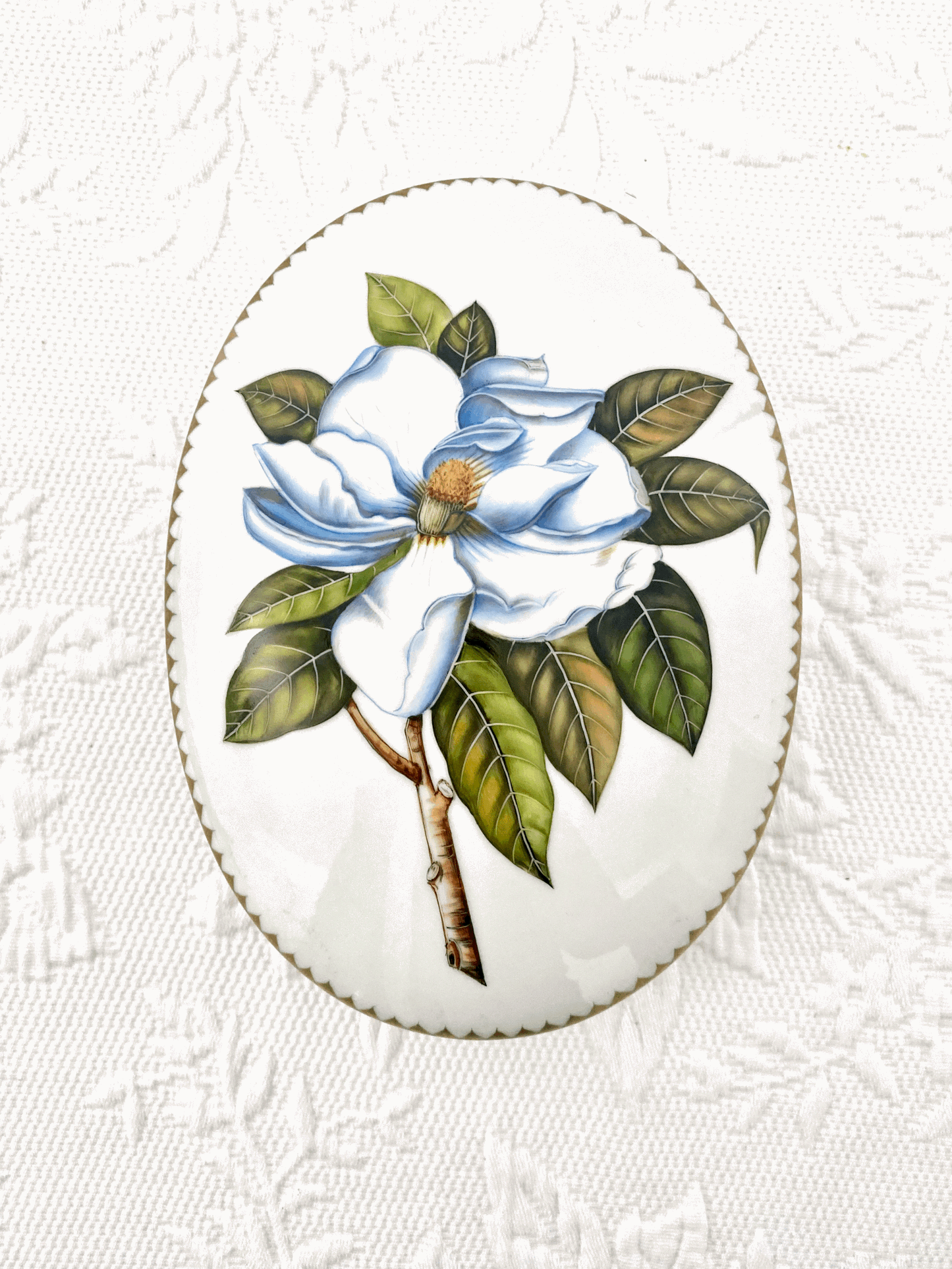 BH123 - Oval Magnolia Box