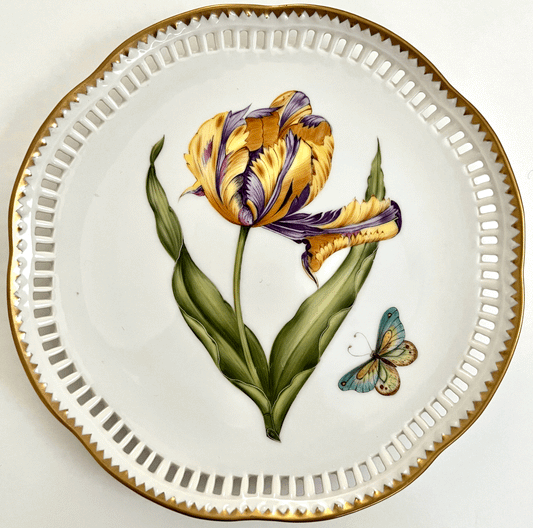 AW160 - Tulip Pierced Plate