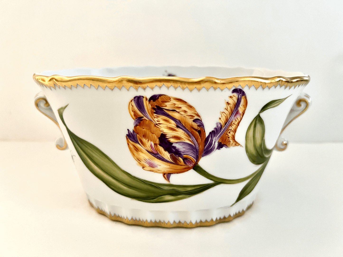 453 - Oval Cachepot