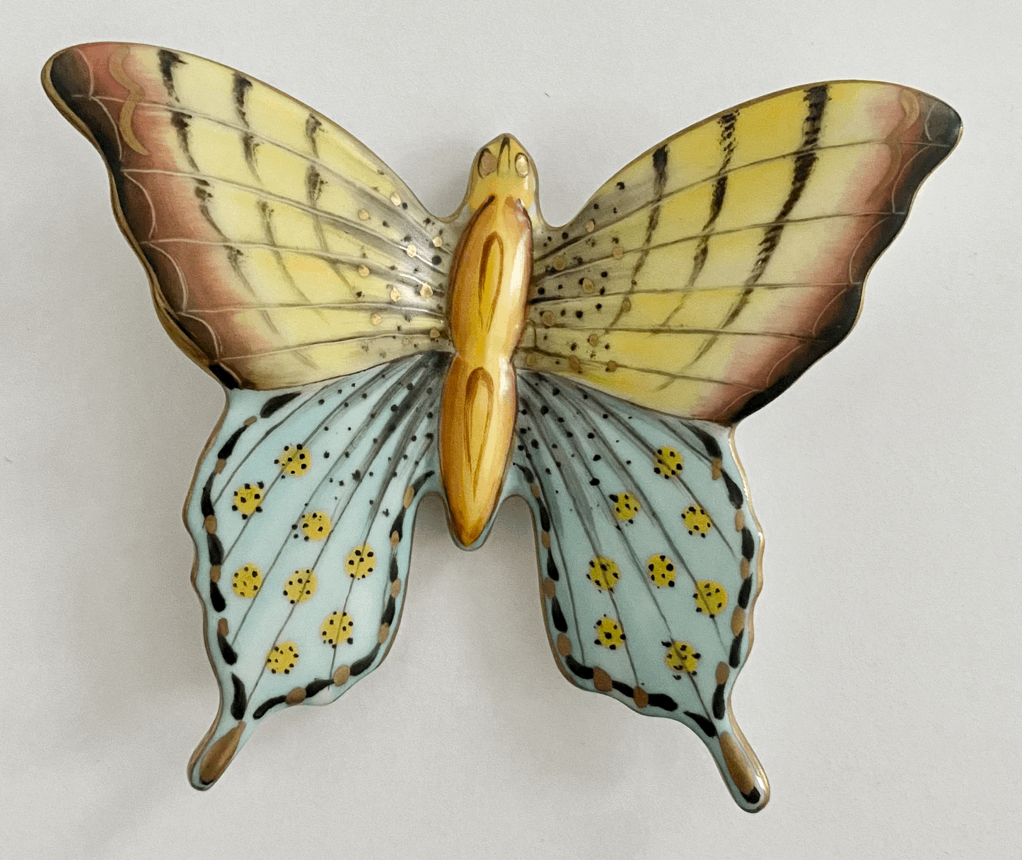 H19 - Butterfly